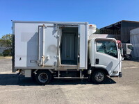 ISUZU Elf Refrigerator & Freezer Truck TPG-NLR85AN 2017 300,313km_8