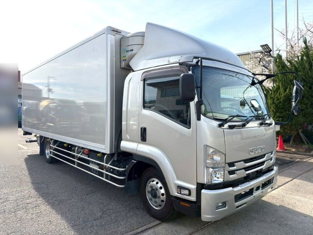 ISUZU Forward Refrigerator & Freezer Truck 2RG-FSR90T2 2020 484,830km