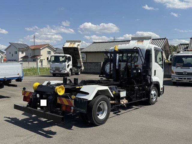 Forward Container Carrier Truck_2