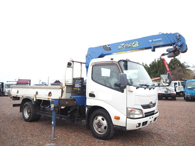 Dutro Truck (With 4 Steps Of Cranes)_1