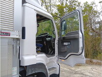 ISUZU Giga Aluminum Wing QKG-CYJ77A 2012 950,467km_15