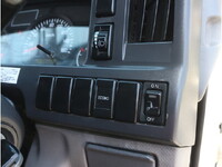 ISUZU Elf Double Cab TRG-NHR85A 2016 126,662km_30