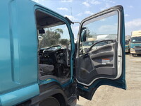 ISUZU Forward Refrigerator & Freezer Truck TKG-FRR90T2 2013 615,336km_30