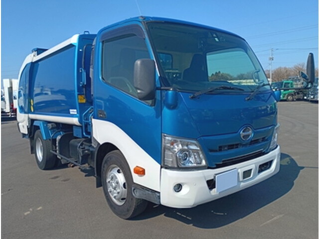 HINO Dutro Garbage Truck TKG-XZU710M 2014 131,284km