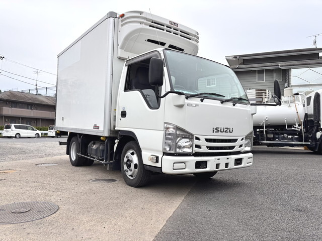 Elf Refrigerator & Freezer Truck_1