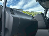 ISUZU Giga Aluminum Wing QPG-CYJ77B 2017 730,000km_21