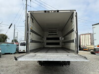 ISUZU Forward Refrigerator & Freezer Truck 2PG-FRR90T2 2022 415,000km_33