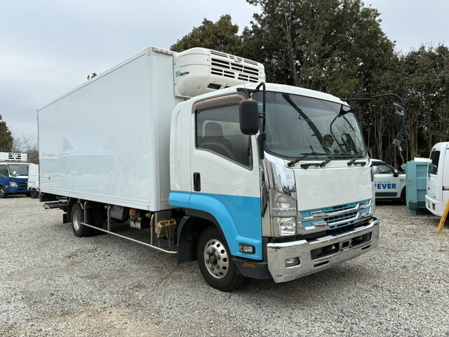 Forward Refrigerator & Freezer Truck_1