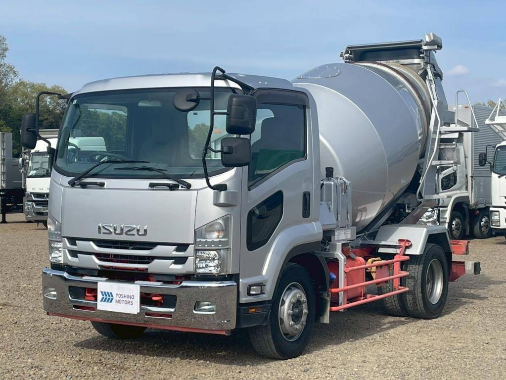 ISUZU Forward Mixer Truck 2PG-FTR90U2 2018 131,000km