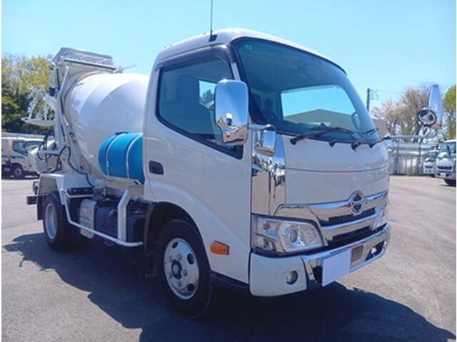 HINO Dutro Mixer Truck 2PG-XZU600E 2023 5,981km