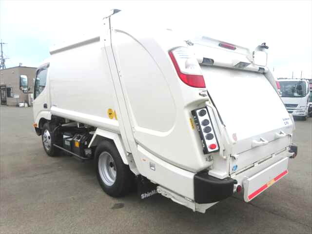 Dutro Garbage Truck_2