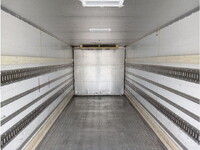 ISUZU Forward Refrigerator & Freezer Truck 2PG-FRR90T2 2018 730,638km_14