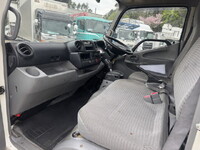 HINO Dutro Bottle Van TKG-XZU655M 2017 131,812km_19