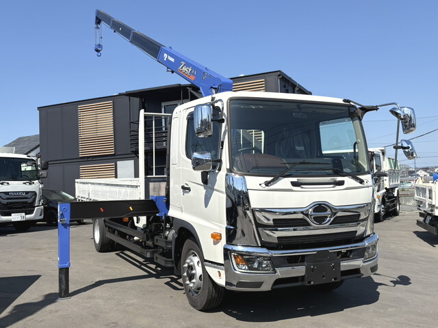 Ranger Truck (With 4 Steps Of Cranes)_1