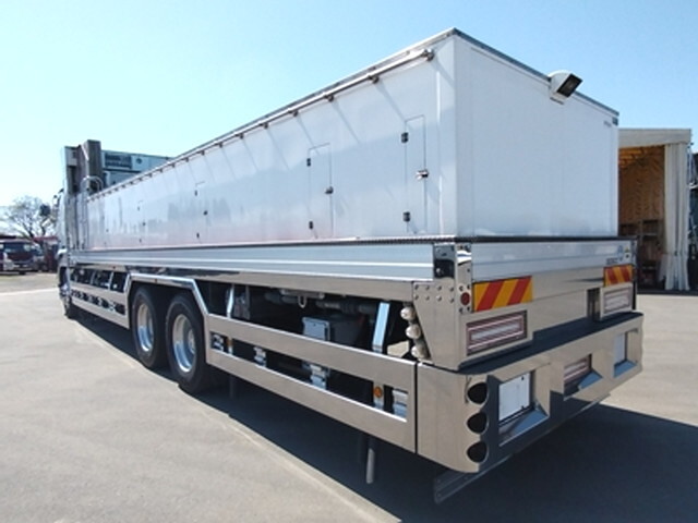 Profia Live Fish Carrier Truck_2