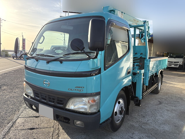 Dutro Truck (With 4 Steps Of Cranes)_1