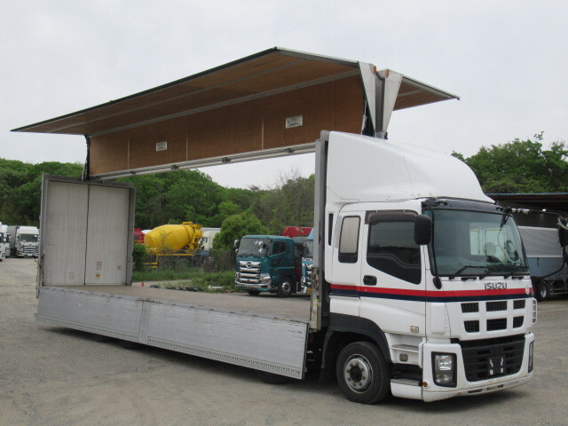 ISUZU Giga Aluminum Wing QKG-CYJ77A 2016 677,400km