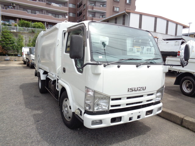 ISUZU Elf Garbage Truck TKG-NKR85N 2014 88,168km