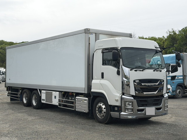 Giga Refrigerator & Freezer Truck_1