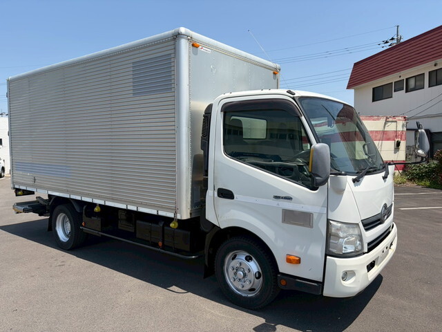 Dutro Aluminum Van_2
