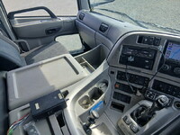 UD TRUCKS Quon Trailer Head QPG-GK5XAD 2017 624,100km_21