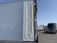 ISUZU Forward Refrigerator & Freezer Truck 2PG-FRR90S2 2018 579,000km_20