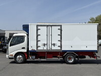 HINO Dutro Refrigerator & Freezer Truck TKG-XZU655M 2017 354,000km_6