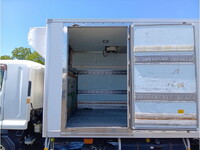 ISUZU Forward Refrigerator & Freezer Truck TKG-FRR90S2 2015 660,861km_13