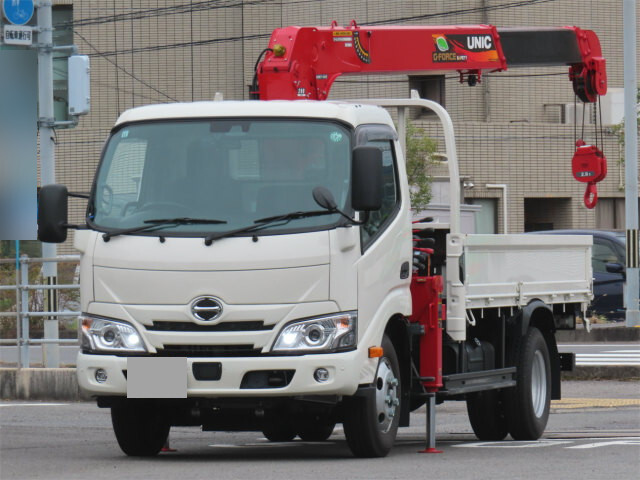 Dutro Truck (With 4 Steps Of Cranes)_1