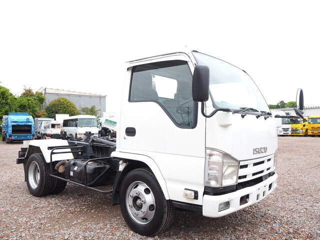 ISUZU Elf Container Carrier Truck PDG-NKR85YN 2011 67,077km_1
