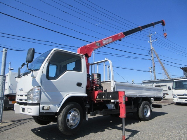 Elf Truck (With 4 Steps Of Cranes)_1
