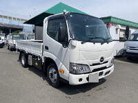 HINO Dutro Flat Body 2RG-XZC605M 2022 73,000km_1