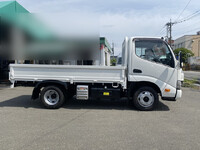 HINO Dutro Flat Body 2RG-XZC605M 2022 73,000km_4