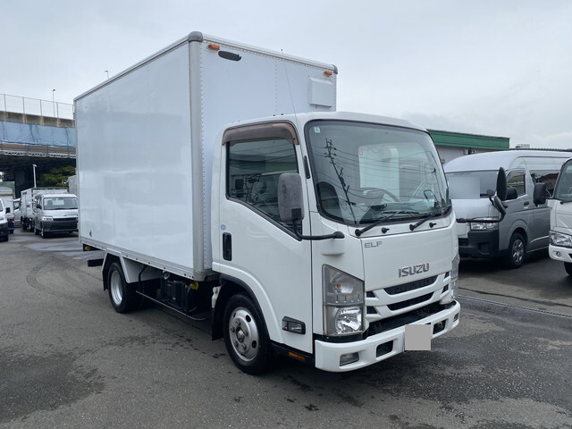 ISUZU Elf Panel Van TRG-NLR85N 2015 123,000km