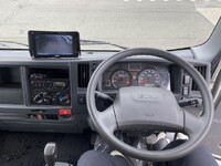 ISUZU Elf Panel Van TRG-NLR85N 2015 123,000km_11