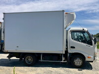 HINO Dutro Refrigerator & Freezer Truck TKG-XZU605M 2015 324,400km_5