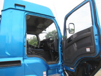 ISUZU Giga Trailer Head QKG-EXD52BE 2016 385,800km_20