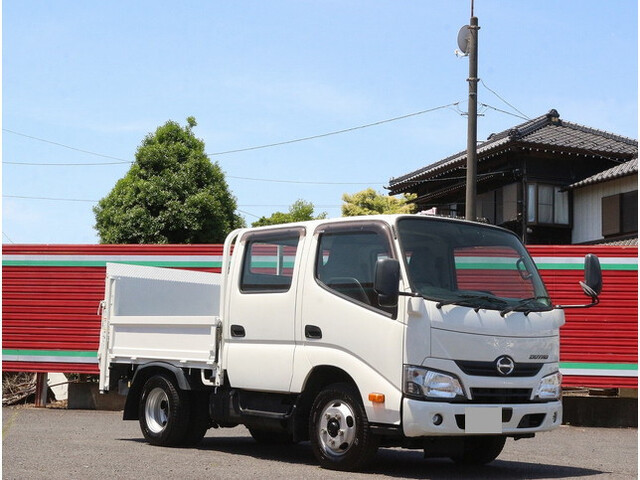 HINO Dutro Double Cab TKG-XZU605M 2017 103,306km_1