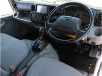 HINO Dutro Double Cab TKG-XZU605M 2017 103,306km_16