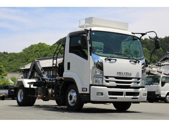 ISUZU Forward Container Carrier Truck 2RG-FRR90S2 2018 55,000km