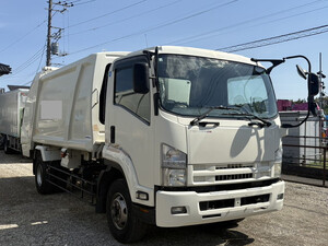 ISUZU Forward Garbage Truck PKG-FSR34S2 2010 484,804km_1