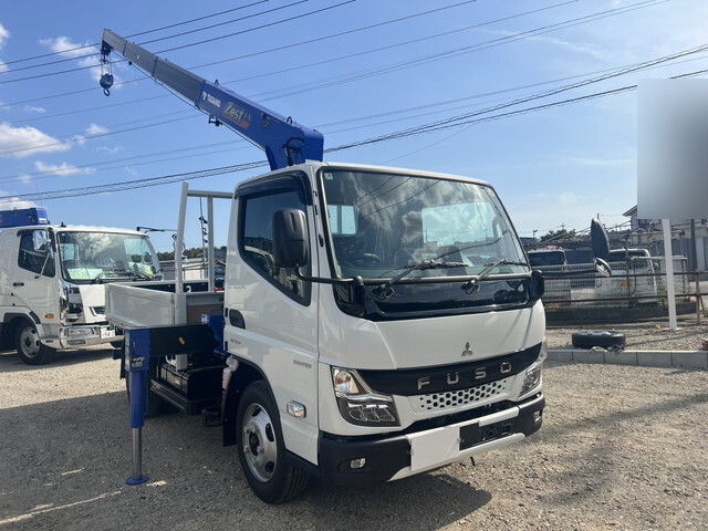 MITSUBISHI FUSO Canter Truck (With 4 Steps Of Cranes) 2RG-FEAV0 2026 371km