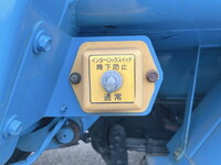 ISUZU Elf Garbage Truck PDG-NPR75N 2010 152,618km_15