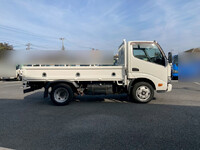 HINO Dutro Flat Body TKG-XZU605M 2018 60,695km_3