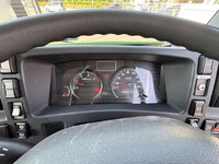 ISUZU Elf Panel Van TKG-NMR85AN 2013 275,228km_32