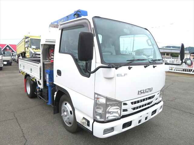 Elf Truck (With 3 Steps Of Cranes)_1