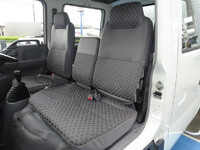 ISUZU Elf Panel Van PB-NKR81AN 2006 88,000km_30