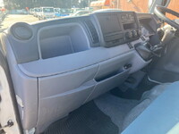MITSUBISHI FUSO Canter Double Cab TKG-FBA20 2015 29,960km_33
