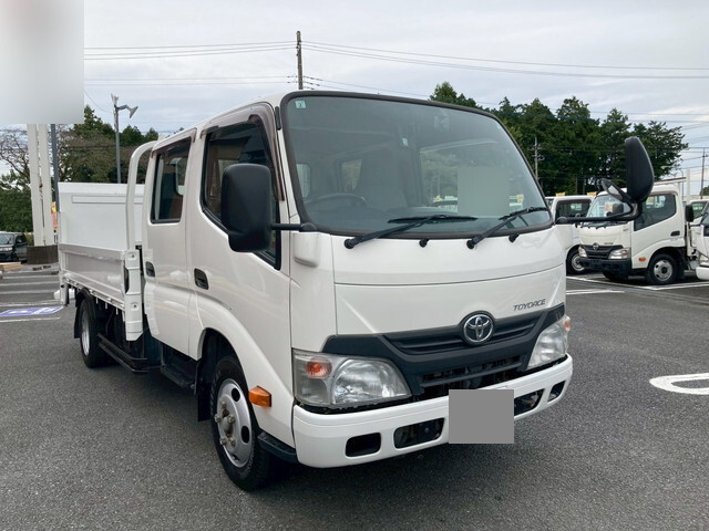TOYOTA Toyoace Double Cab TKG-XZU655 2015 86,439km