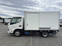 TOYOTA Toyoace Refrigerator & Freezer Truck LDF-KDY231 2018 105,389km_5